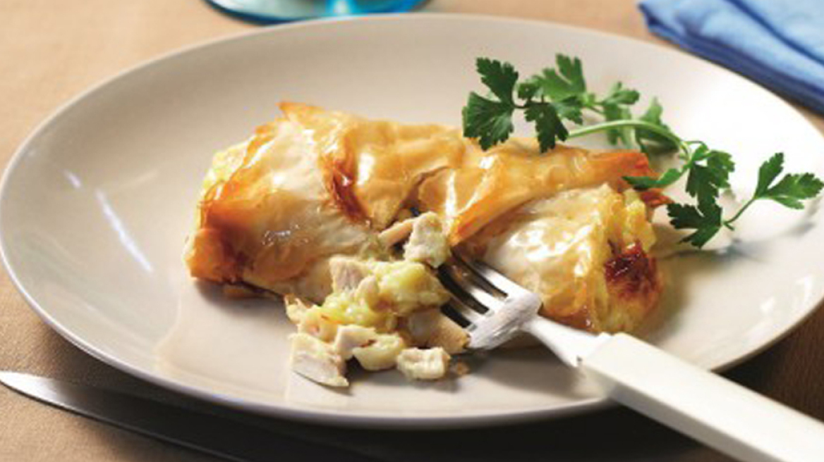 Κοτόπιτα με μπεσαμέλ σε ατομικές μερίδες