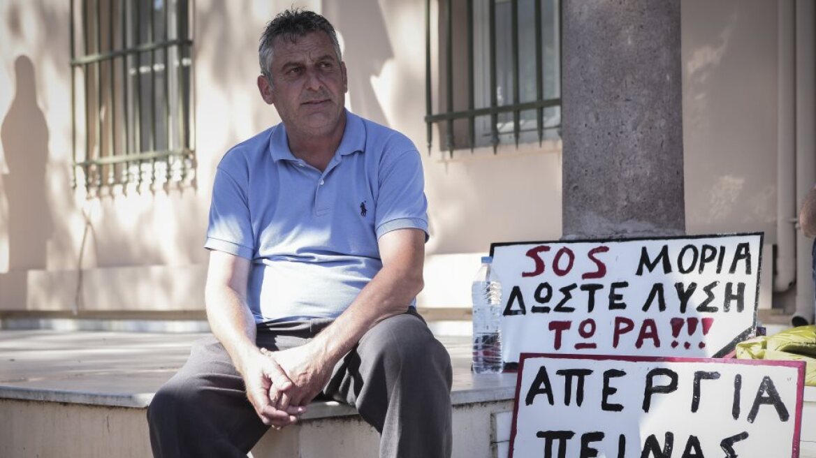 Μυτιλήνη: Διέκοψε την απεργία πείνας ο πρόεδρος της Μόριας