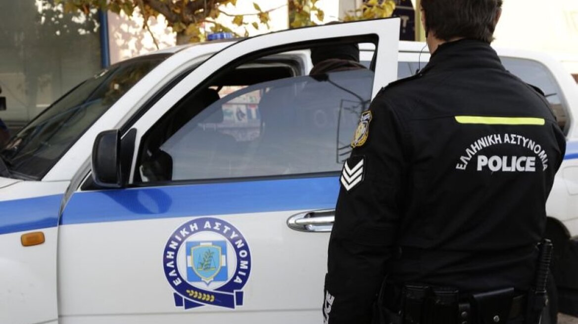 Στα χέρια της ΕΛ.ΑΣ. σπείρα που πραγματοποιούσε αγοραπωλησίες με πλαστά παραστατικά 