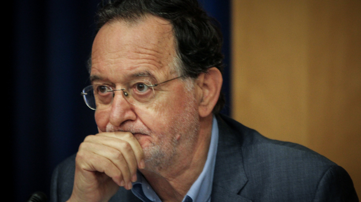 Λαφαζάνης: Ο Τσίπρας προσφέρει υπαλληλικές υπηρεσίες στη Μέρκελ και το γερμανικό κατεστημένο