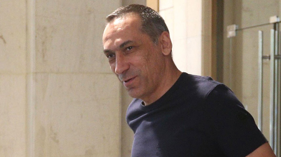 Τσεκάρει νεαρούς επιθετικούς ο Δώνης