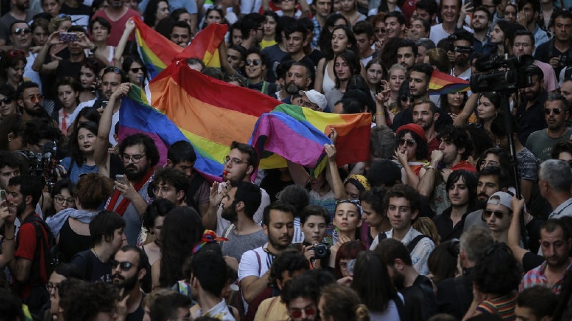 Τουρκία: Gay Pride στην Κωνσταντινούπολη παρά την απαγόρευση των αρχών 
