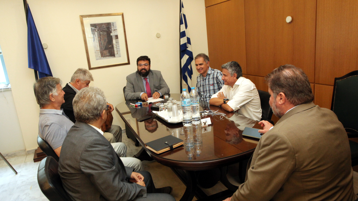 Παραμένει το χάσμα Βασιλειάδη-Super League