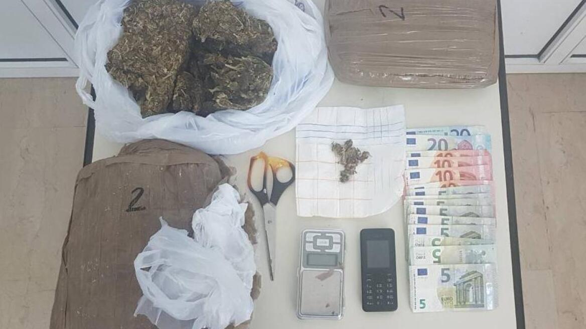 Αλλοδαπή θα «έσπρωχνε» ενάμισι κιλό χασίς στην Έδεσσα