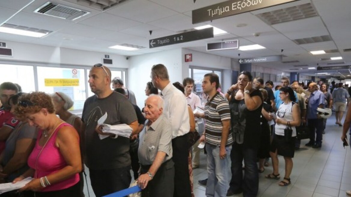 Οι δήμοι μπλοκάρουν τις επιστροφές φόρου - «Βροχή» οι κατασχέσεις περιουσιακών στοιχείων 
