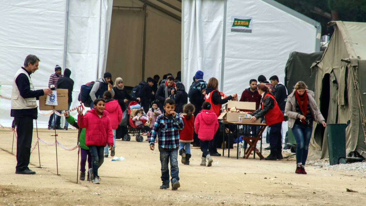 Βερολίνο: Θα επανενώσουμε πρόσφυγες από Ελλάδα και Ισπανία με τις οικογένειές τους στη Γερμανία
