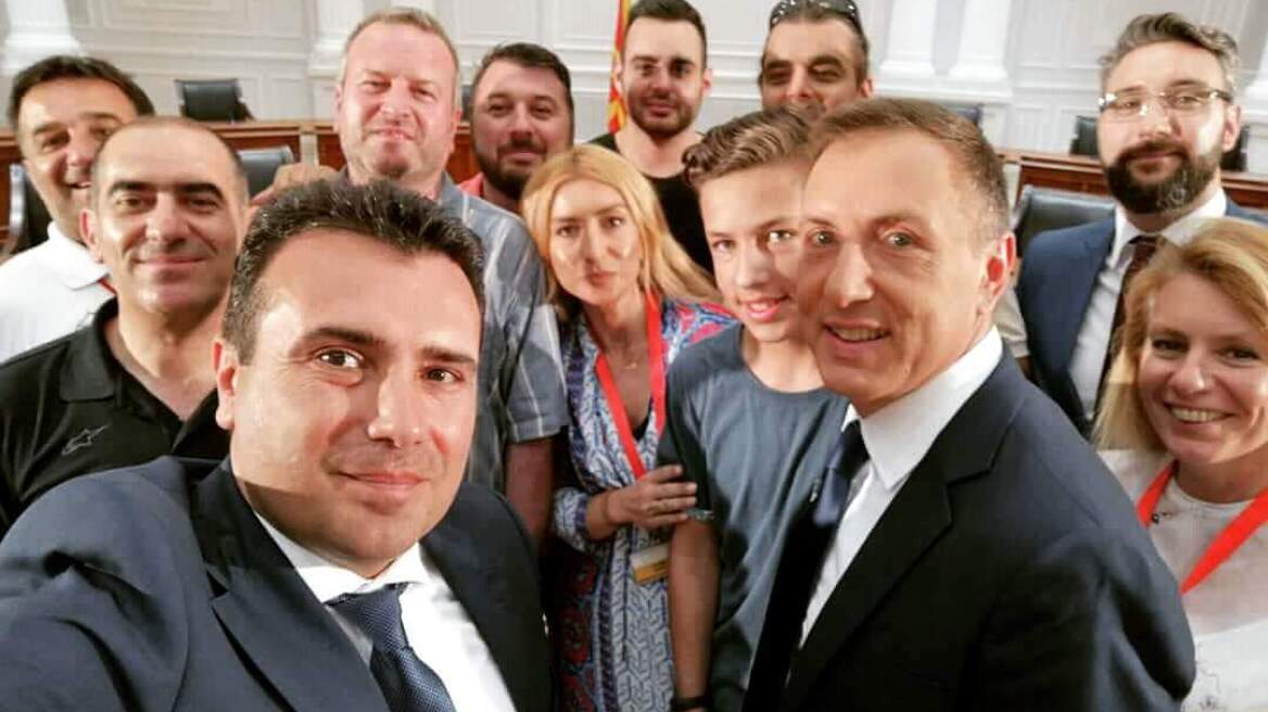 Για «Μακεδονικό» στρατό μίλησε ο Ζάεφ σε νεοσύλλεκτους στην ΠΓΔΜ