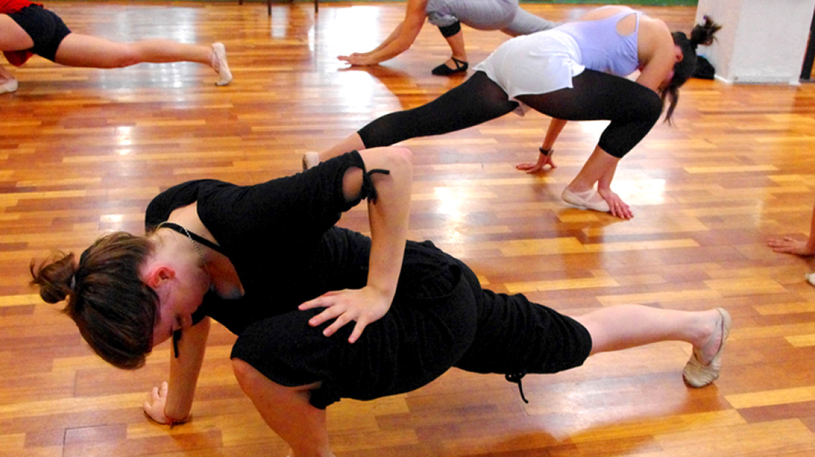 Barre à Terre: Η γυμναστική που… ψηλώνει