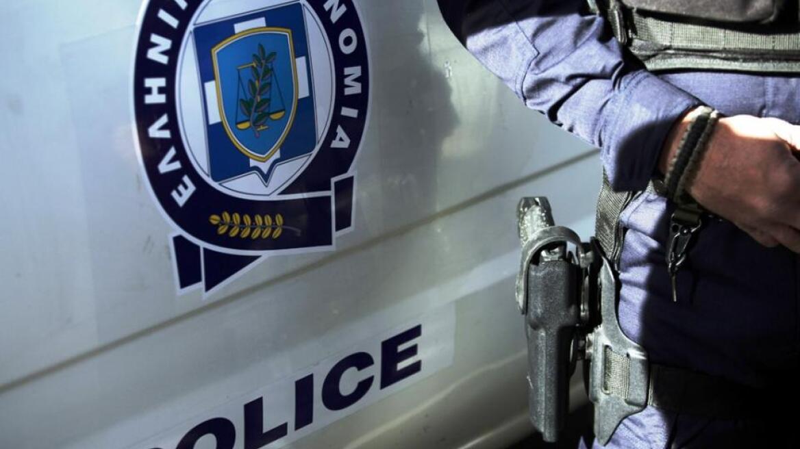 Λαμία: Ληστεία με δράστες τρεις τσιγγάνους σε καφενείο