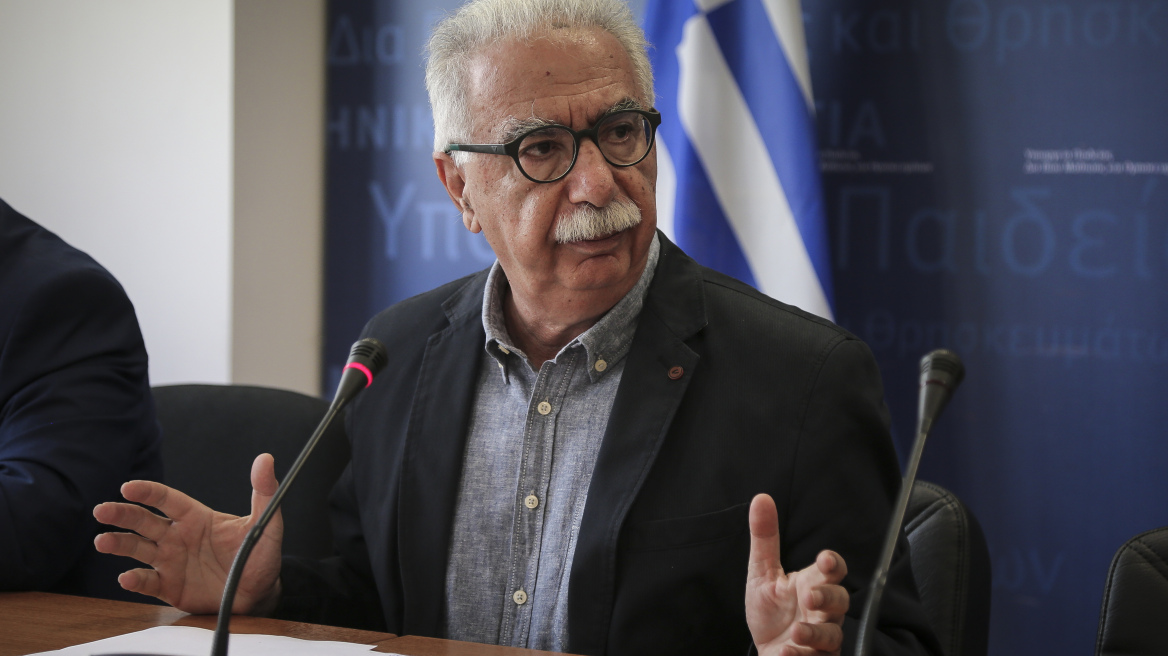 Γαβρόγλου για πανελλήνιες: Στα τέλη Ιουλίου θα παρουσιάσουμε τον «οραματισμό» μας