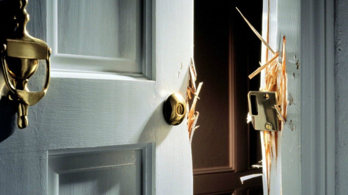 «Δίδυμο» διαρρηκτών άνοιξε τέσσερα μαγαζιά στην Καλαμάτα