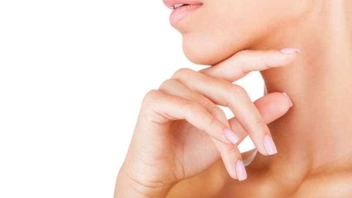 Πονόλαιμος το καλοκαίρι; Αντιμετωπίστε τον αποτελεσματικά