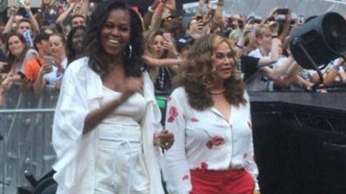 Η Michelle Obama ξεσάλωσε με σορτσάκι στη συναυλία της Beyonce