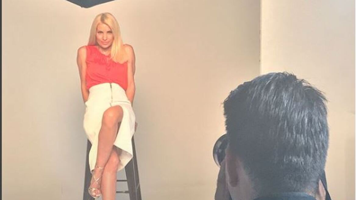 Backstage υλικό από τη φωτογράφιση της Ελένης Μενεγάκη για τη νέα σεζόν