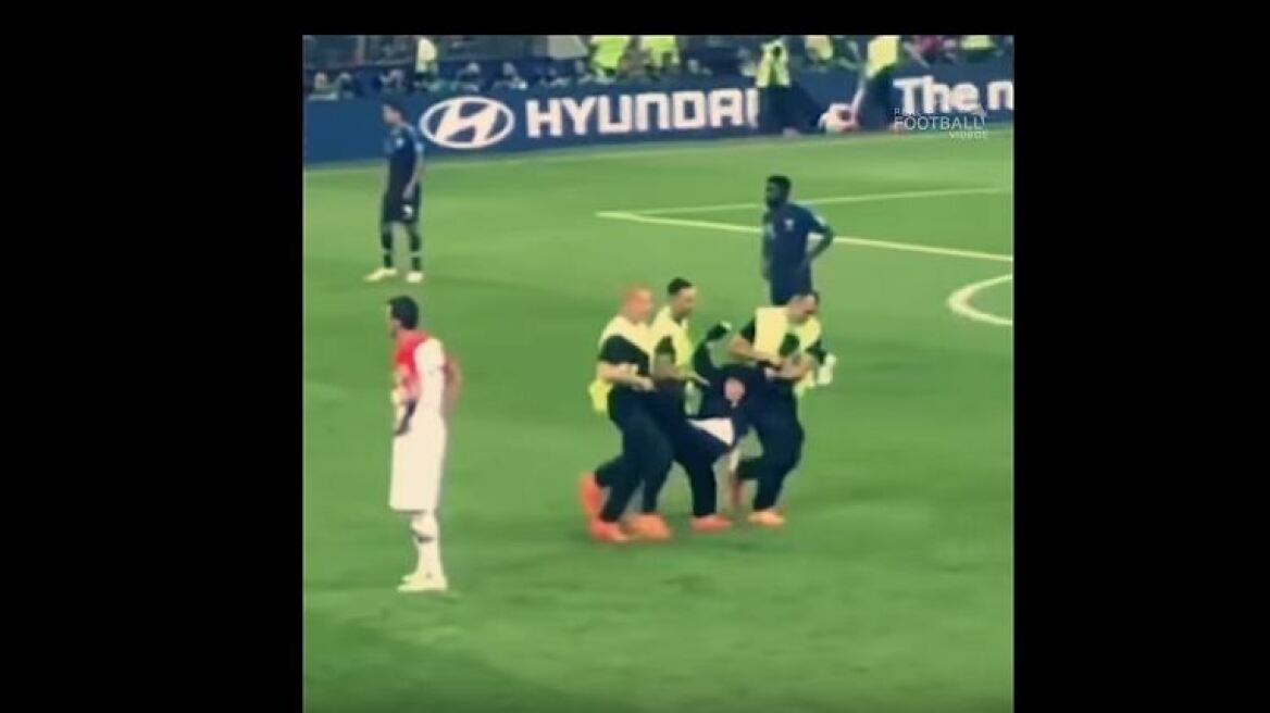 Ρωσία: Νόμιμη η σύλληψη των Pussy Riot που εισέβαλαν στον τελικό του Μουντιάλ