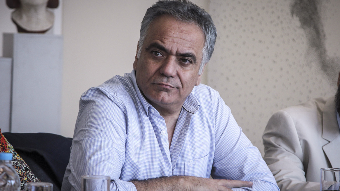 Σκουρλέτης για τις φονικές πυρκαγιές: Κακός σύμβουλος ο πανικός, πολλοί χάθηκαν στη θάλασσα από πνιγμό