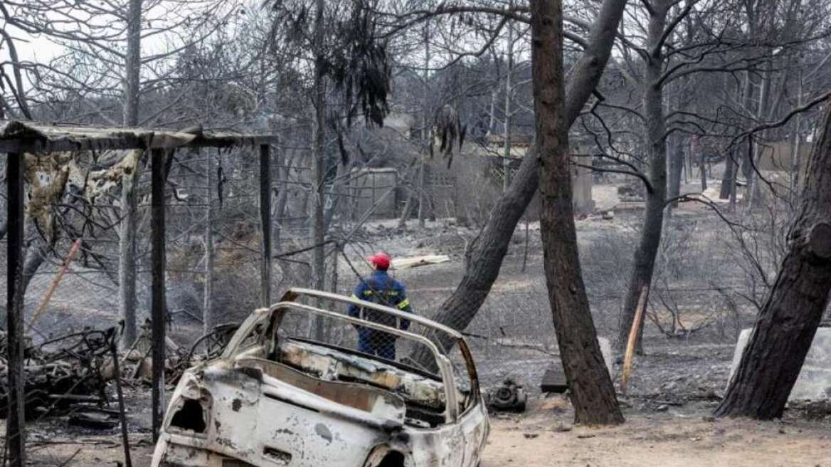«Η Πολιτεία αποφάσισε να σταθεί δίπλα σε εμάς»: Το «ευχαριστώ» των πληγέντων από τις τραγωδίες σε Μάνδρα και Μάτι για τα μέτρα στήριξης