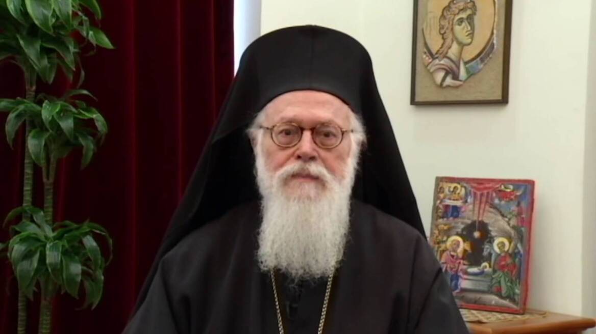 Τη βαθύτατη οδύνη του για τον χαμό δεκάδων ανθρώπων εξέφρασε ο Αρχιεπίσκοπος Αναστάσιος