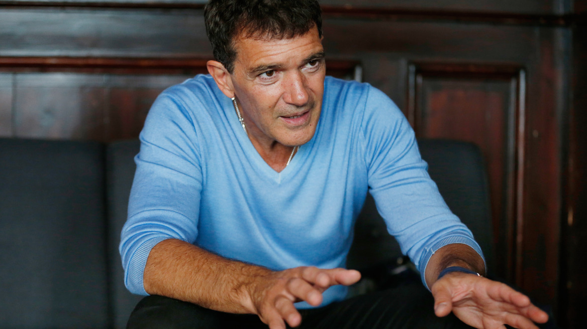 Αντόνιο Μπαντέρας: Η καρδιά μου είναι στους Έλληνες που υποφέρουν