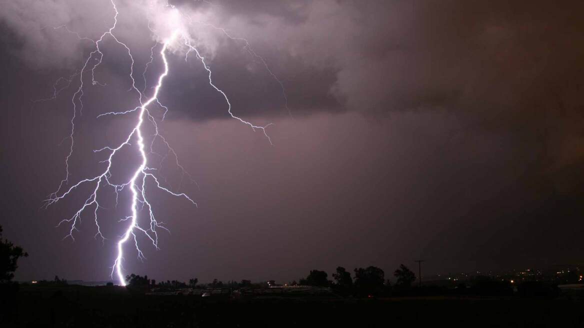 Καιρός: Βροχές και ισχυρές καταιγίδες - Δείτε τι καιρό θα κάνει στην Αττική