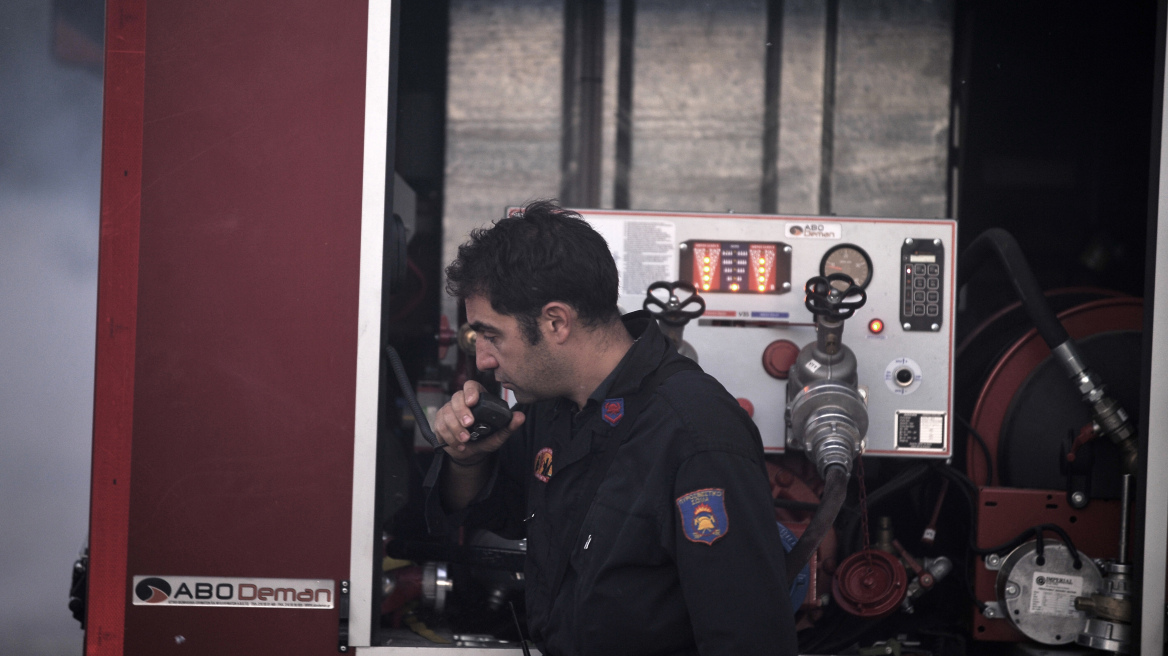 Φωτιά στις Κολυμπήθρες Πάρου