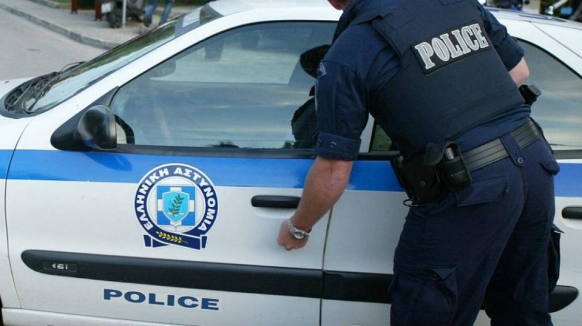 Έβρος: Συνέλαβαν 40χρονο για παράνομη μεταφορά μεταναστών