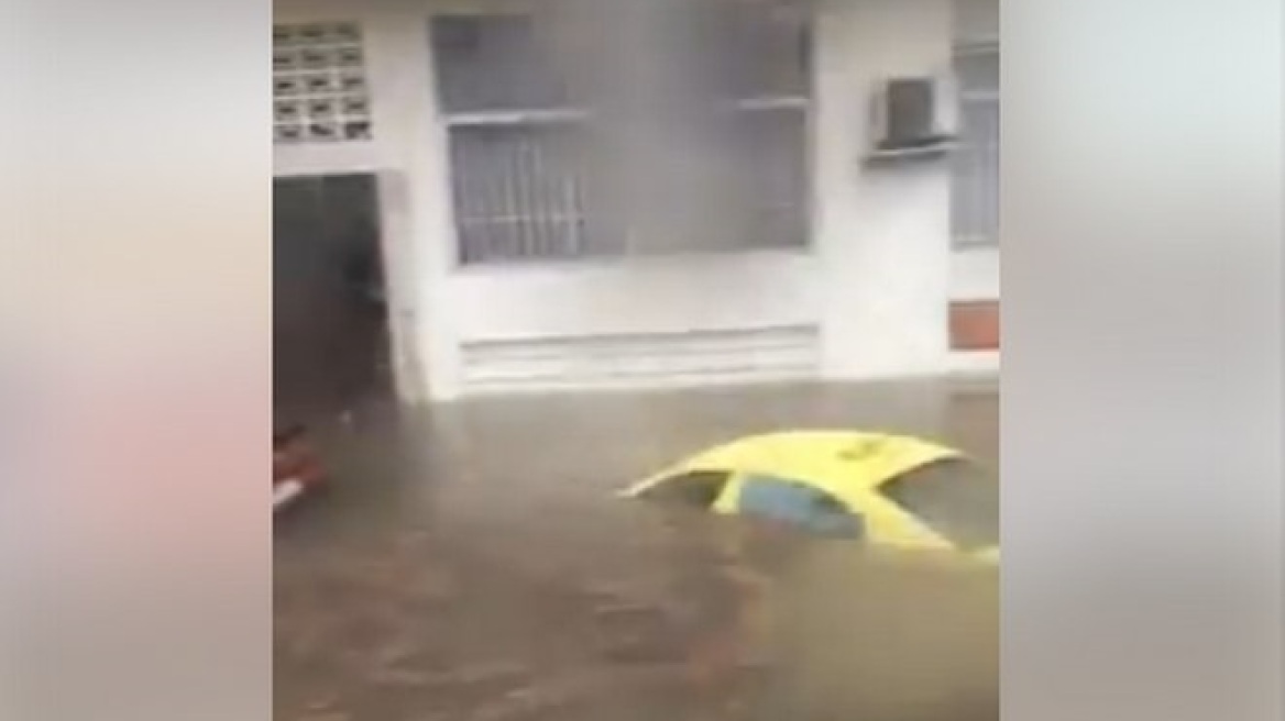 Αποκαλυπτικές εικόνες στον Περισσό: Βούλιαξαν αυτοκίνητα, πλημμύρισαν σπίτια