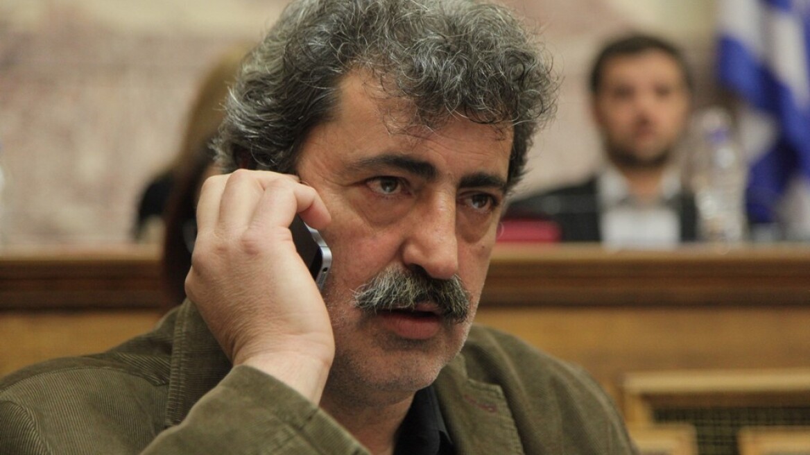 Ο Πολάκης καταγγέλλει την Εφημερίδα των Συντακτών για «fake news»