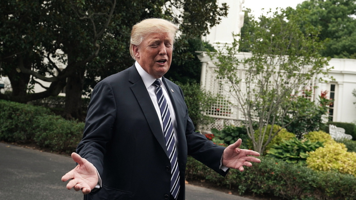 Ο Τραμπ επικροτεί τη μεταναστευτική πολιτική της Ιταλίας