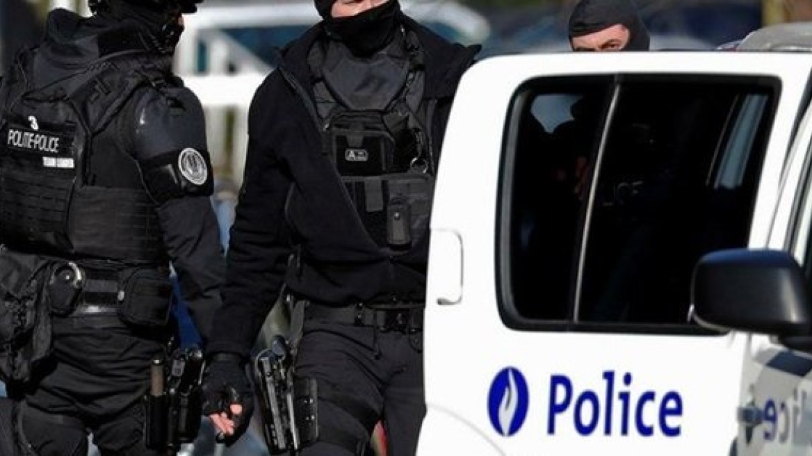 Βέλγιο: Μυστηριώδης αυτοκτονία με χειροβομβίδα στη μέση ενός γηπέδου ποδοσφαίρου