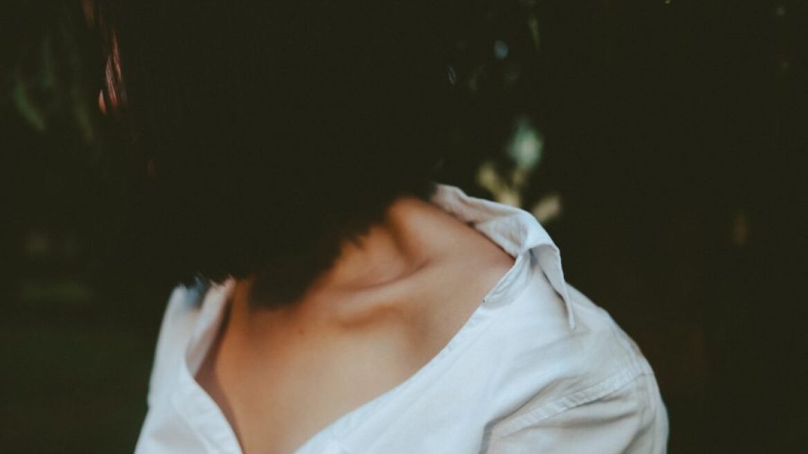 Αν ο κολλητός του κάνει αυτό, οπωσδήποτε θέλει να χωρίσετε