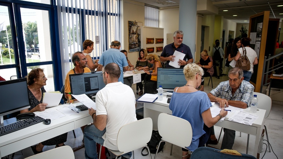 Ψυχολόγοι στηρίζουν τους πυρόπληκτους - Διαθέσιμη όλο το 24ωρο και δωρεάν η γραμμή «10306»