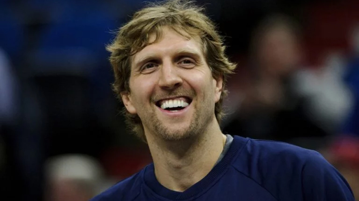 Νοβίτσκι: Δέκα φορές που “έριξε” το Ίντερνετ με τα tweets του! 