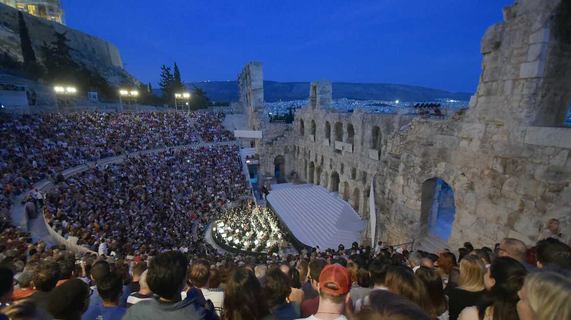 Συναυλία στο Ηρώδειο για τους πυρόπληκτους αφιερωμένη στον Μάνο Ελευθερίου 