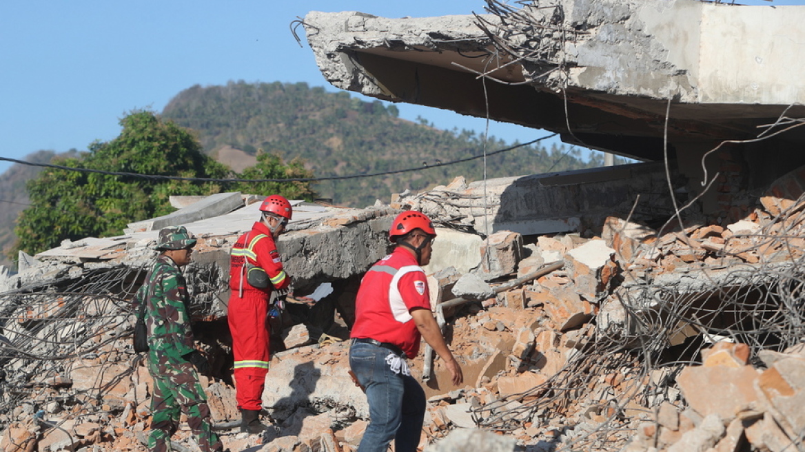 Ινδονησία: Στους 131 οι νεκροί από τον σεισμό των 6,9 βαθμών στο νησί Λομπόκ