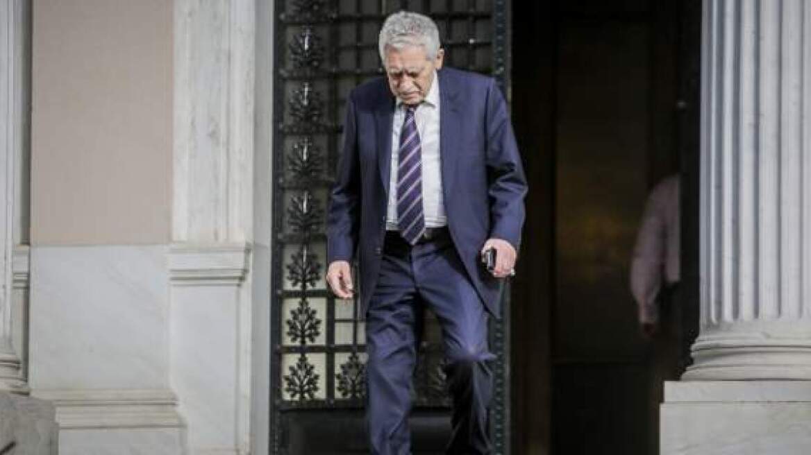 Οργή στο Twitter για δήλωση Κουβέλη ότι... μαύρισε η ζωή των ανθρώπων... αλλά βγαίνουμε από τα μνημόνια 