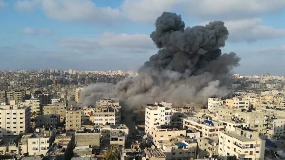 Ισραηλινά αεροσκάφη βομβάρδισαν κτήριο στη Γάζα