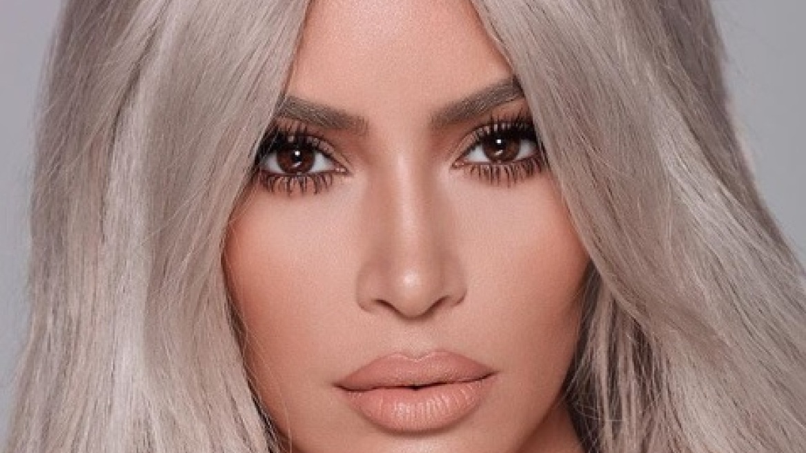 Κιμ Καρντάσιαν: Ημίγυμνη ρωτάει στο Instagram τι να φορέσει