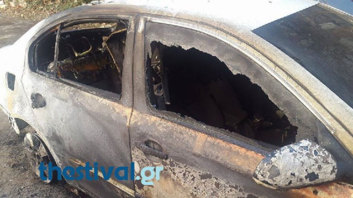 Θεσσαλονίκη: Βρέθηκε απανθρακωμένος άνθρωπος μέσα σε αυτοκίνητο στη Θέρμη 