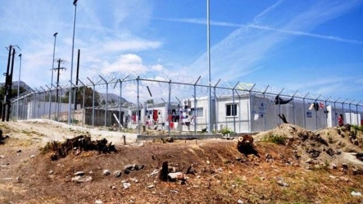 Υπεράριθμοι οι πρόσφυγες στις δομές των Ενόπλων Δυνάμεων 