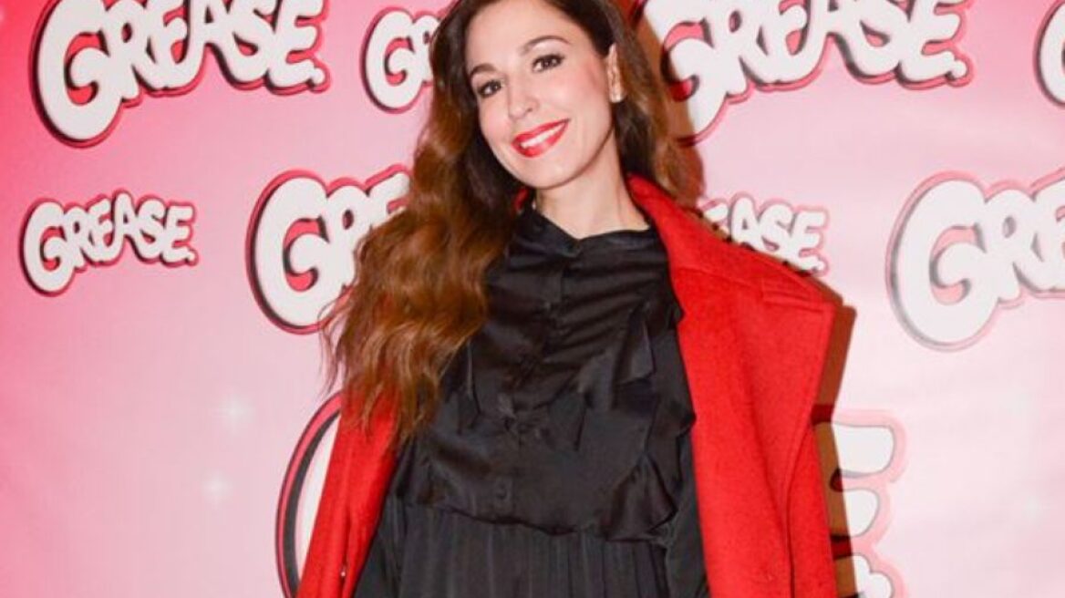 Κατερίνα Παπουτσάκη με μαγιό: να την πιεις στο ποτήρι 