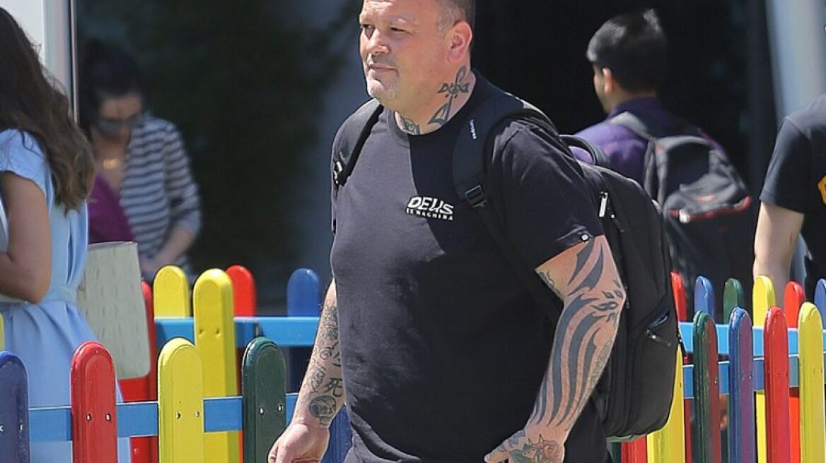 Ο γιος του σκληρού σεφ Δημήτρη Σκαρμούτσου είναι σκέτη γλύκα