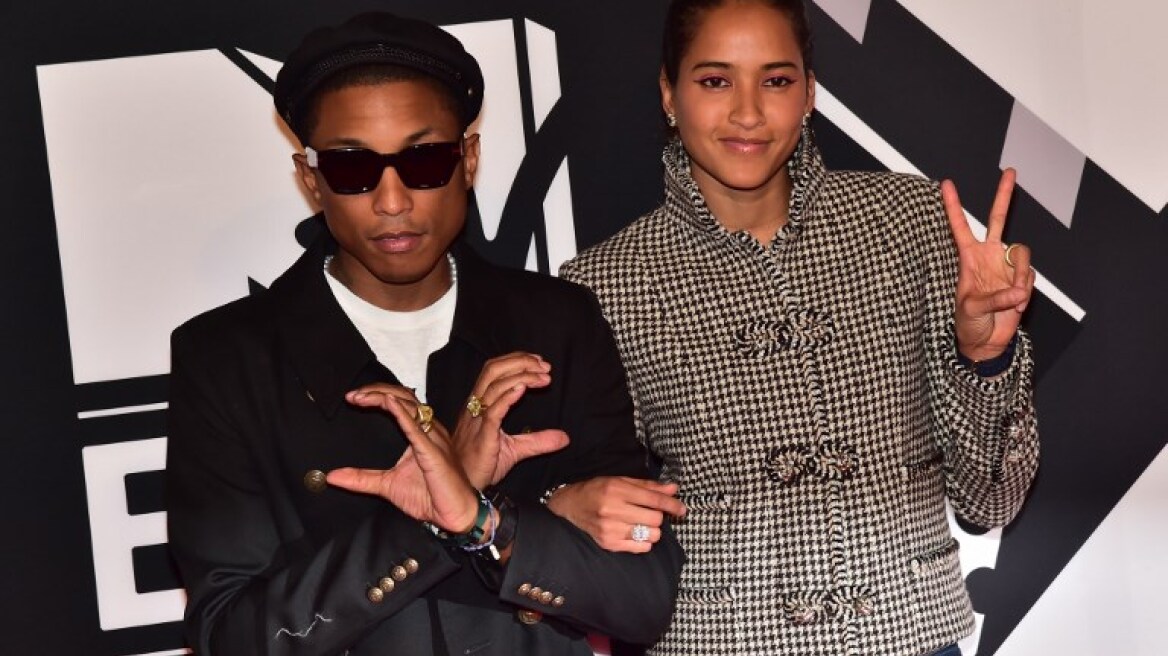 Στη Μύκονο παραθερίζει ο  Pharrell Williams μαζί με τη σύζυγό του 