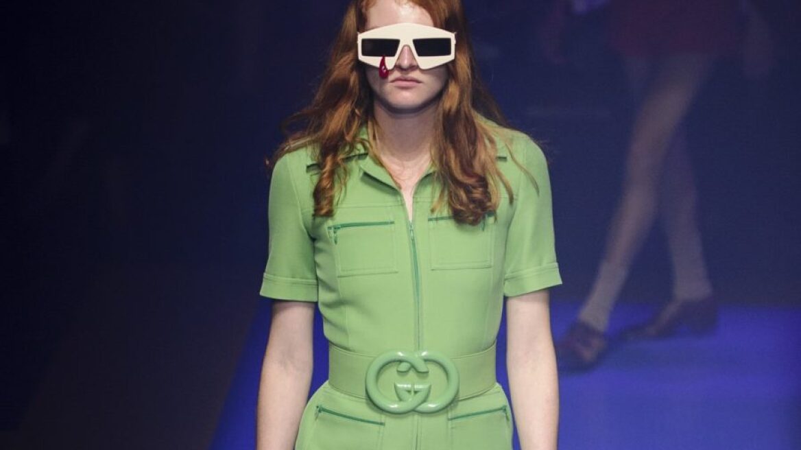 Αυτή η Bershka ολόσωμη φόρμα μοιάζει εκπληκτικά με Gucci και κοστίζει 40 ευρώ 