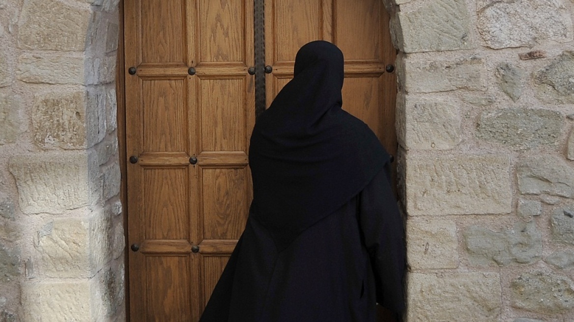 «Ψεύτικες» καλόγριες εξαπατούν Λαρισαίους