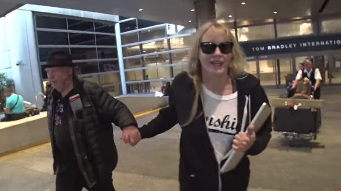 Παντρεύτηκαν ο Νιλ Γιανγκ και η Ντάριλ Χάνα;