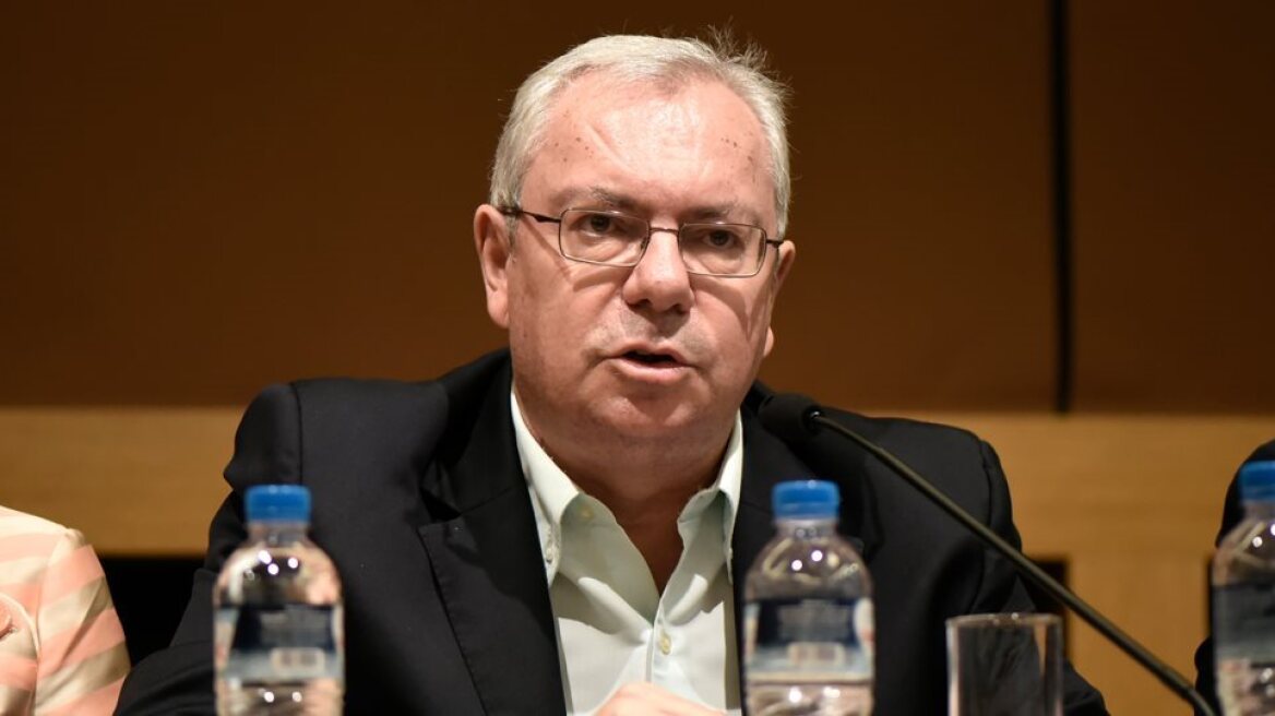 Μαλέλης: Απόλυτος τυχοδιωκτισμός η ορκωμοσία ακροδεξιών και γραφικών γυρολόγων