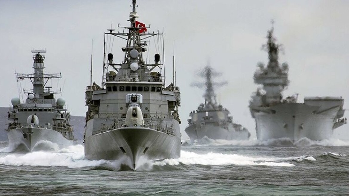 «Επί ποδός» τουρκικά πολεμικά πλοία στην ανατολική Μεσόγειο