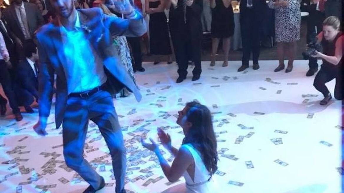 «Έβρεξε» δολάρια στον γάμο του μπασκετμπολίστα Κώστα Κουφού