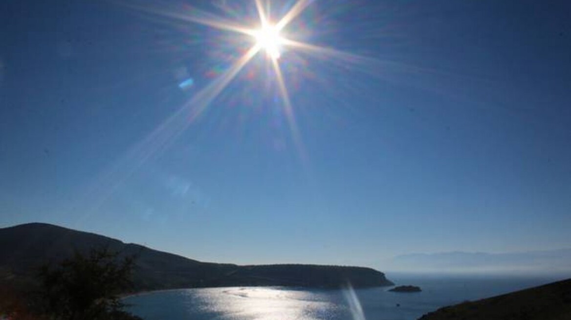 Συνεχίζεται η καλοκαιρία - Υψηλές θερμοκρασίες, αλλά και αφρικανική σκόνη